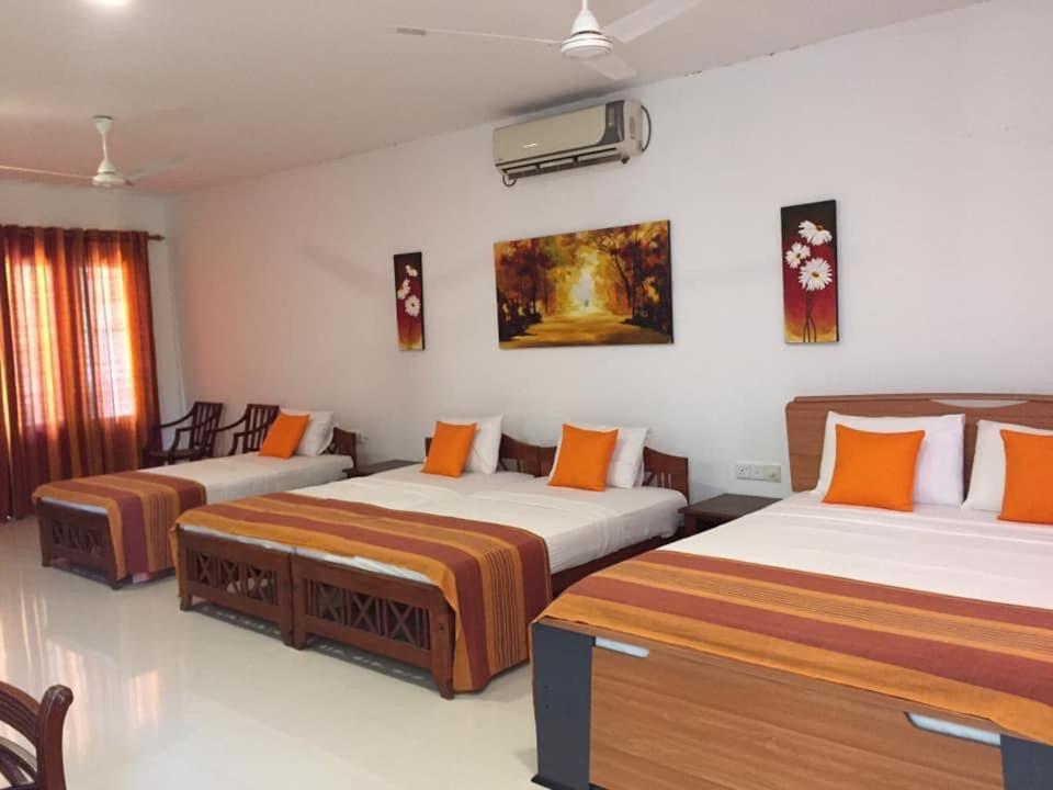 Hotel Sunflower Kataragama Exteriér fotografie