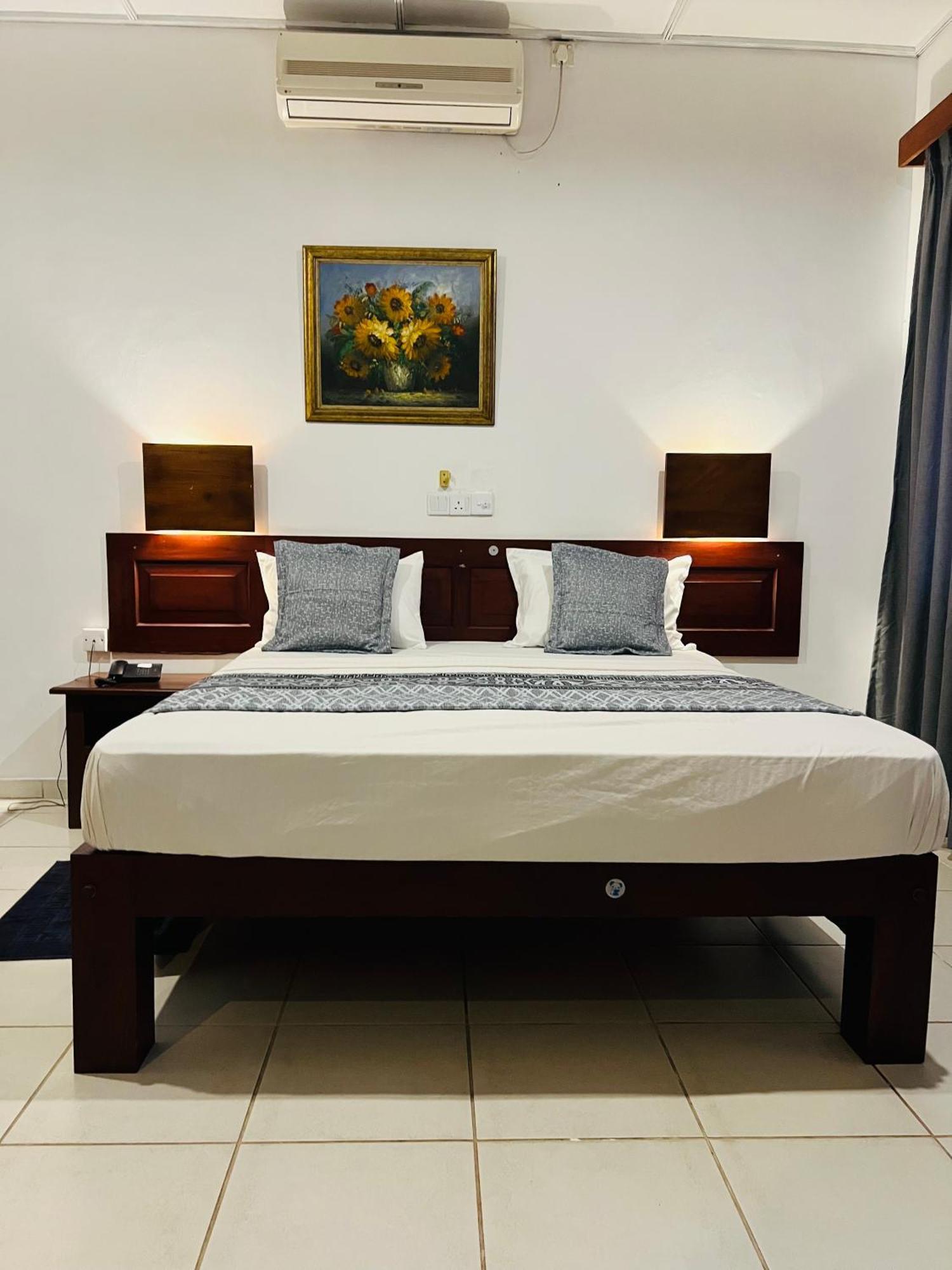 Hotel Sunflower Kataragama Exteriér fotografie