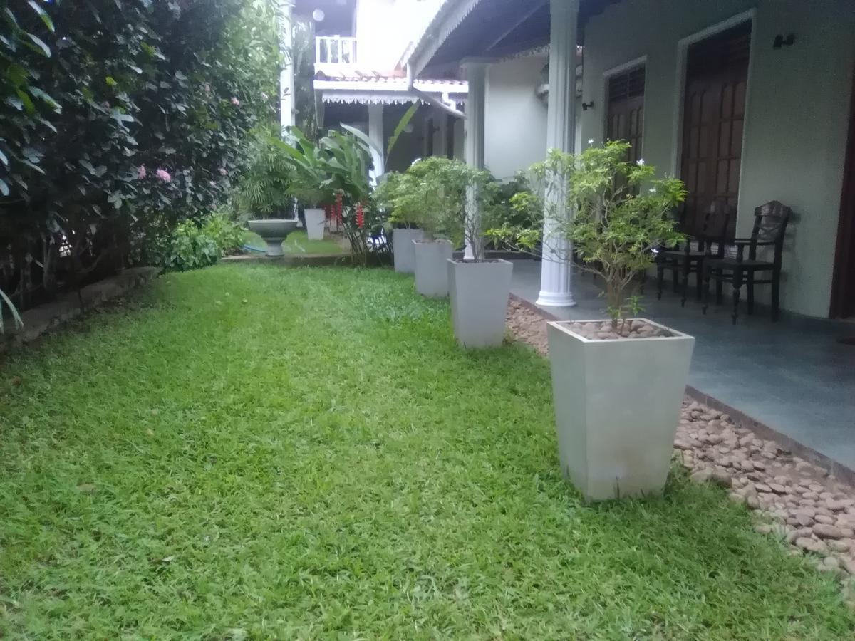 Hotel Sunflower Kataragama Exteriér fotografie