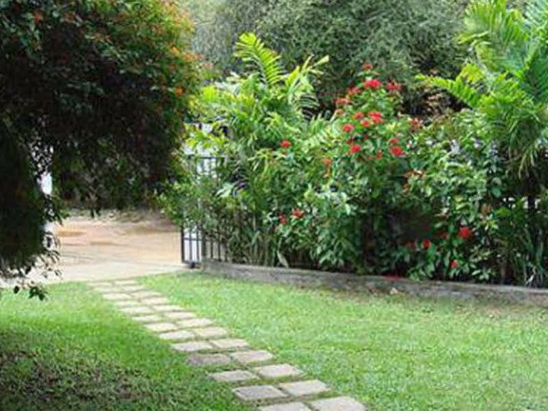 Hotel Sunflower Kataragama Exteriér fotografie