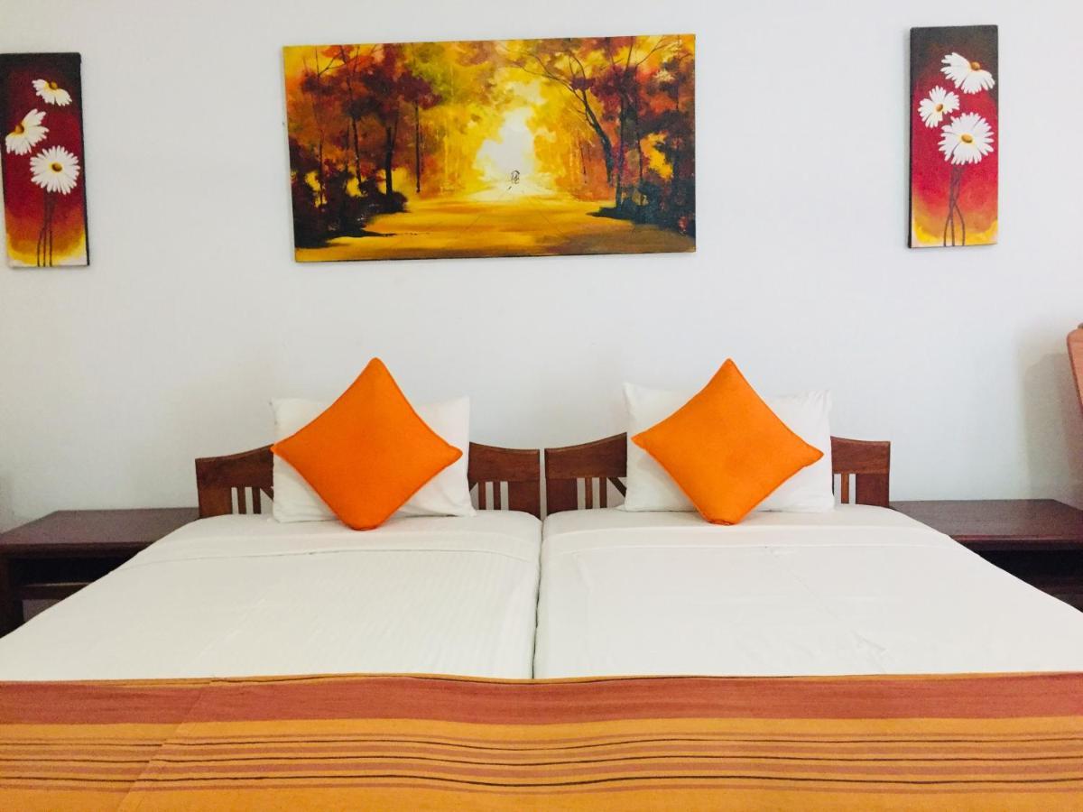 Hotel Sunflower Kataragama Exteriér fotografie